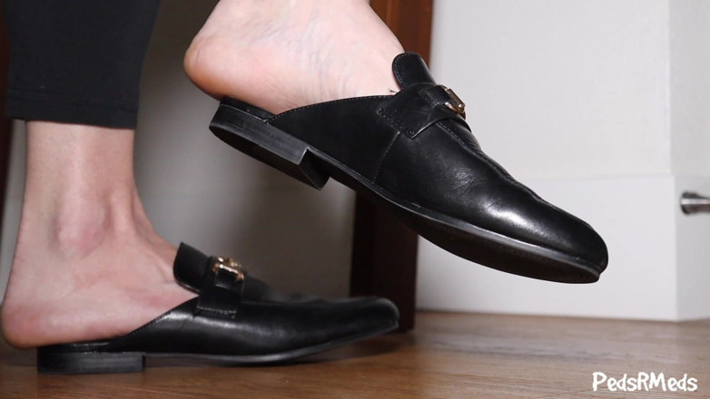 PedsRMeds: Brandy Elliott Dangling Her Mules