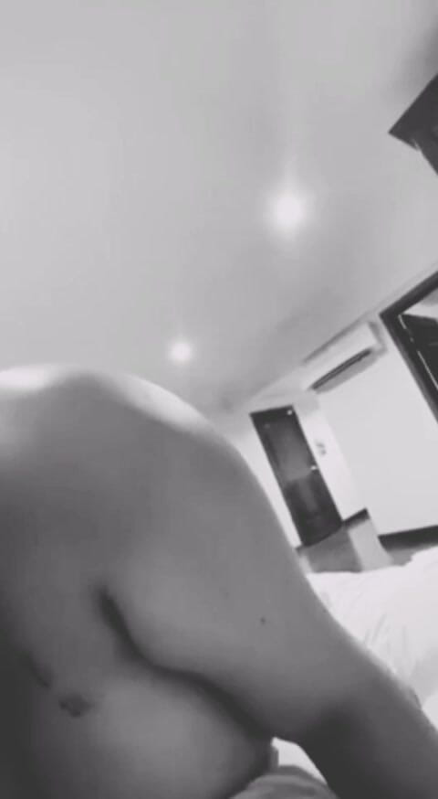 Sanayababhi: バブ 楽しんでるよ、もっと激しく犯して、彼女を解放させてトップの体位で楽しんであげる