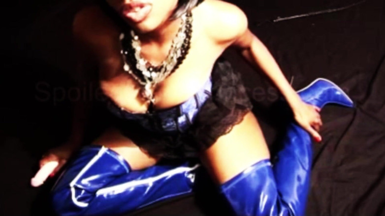 The Goddess Simone: Penguasaan pantat biru SPH