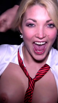 Sexy blonďatá cock děvka dostává vzdělání zezadu