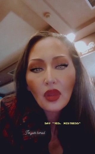 Dominatrix Redsonyja: 记住他们的一个简短的笔记，最后我发布了新的合作，新的录音和更多的性活动