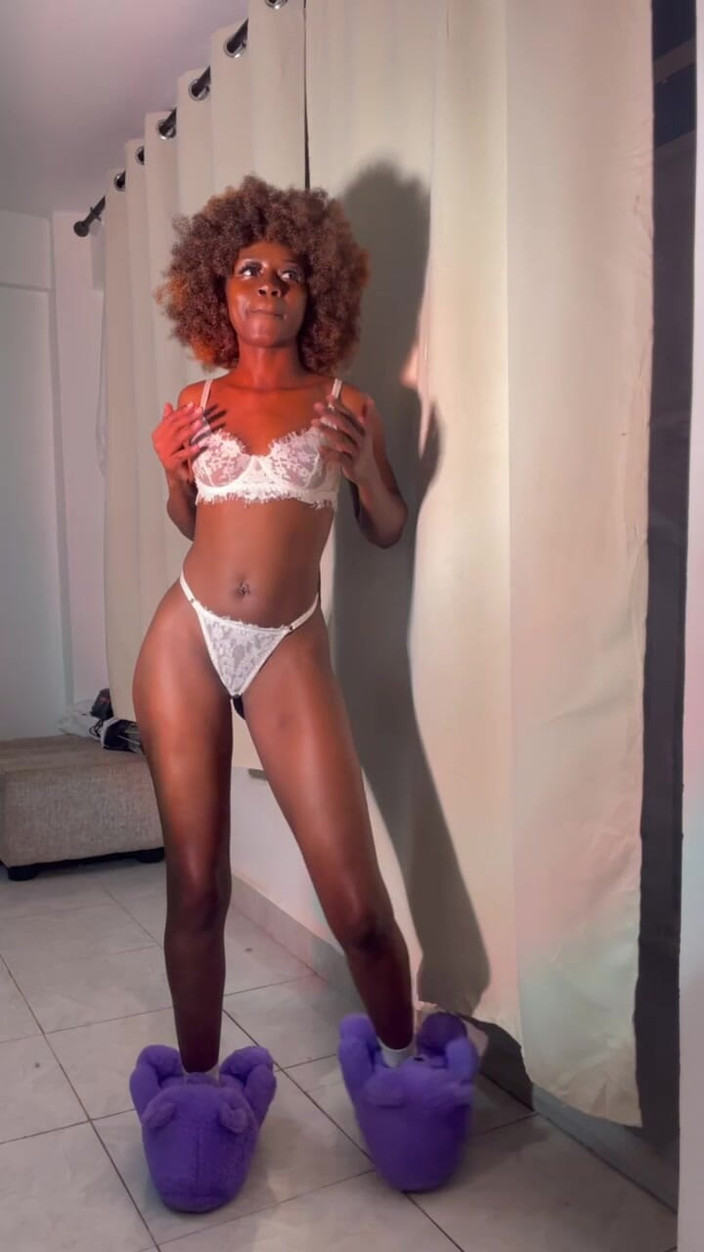 Chickysue: Sassy murzynka