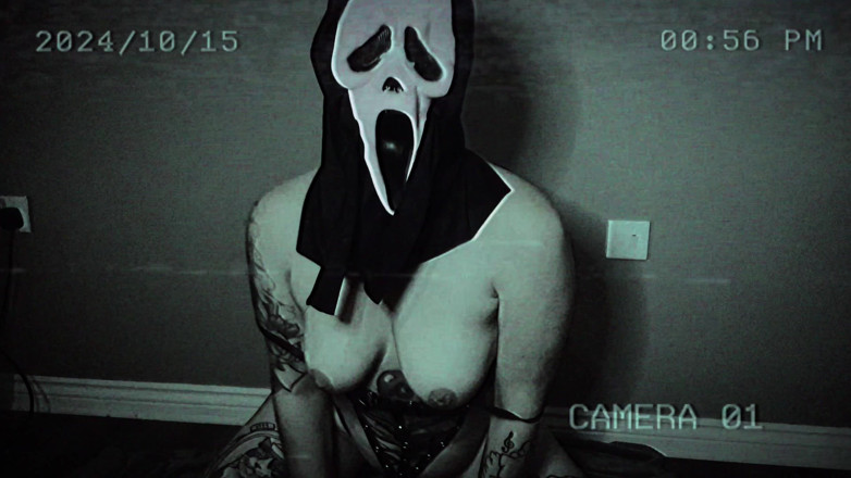 EeveeXo: Paranormal Faptivity Ghostface Spotted on Cam