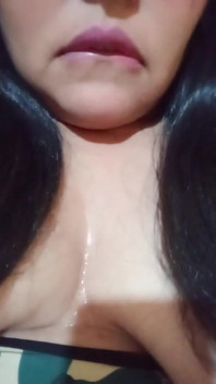 Cerita mesumku di ruangan sauna bareng temanku, scissoring dan asik seks lesbian.