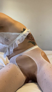 Dubur: menunggang dildo saya dengan pantat saya!