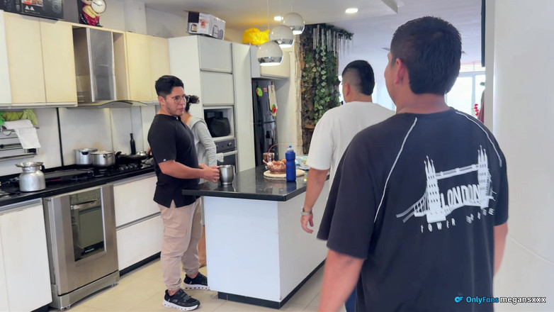 MeGanSxx: Ти хочеш членів чи членів?