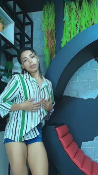 Cơ Thể Khỏa Thân Khoe Lồn Hoàn Hảo
