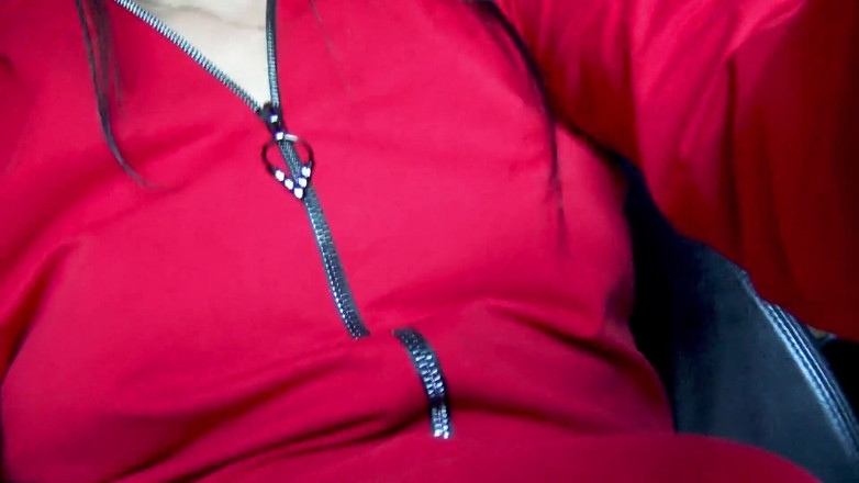 KristinaSlut: Aku lagi asik fingering dan ngentot memek bebasku sampai menganga...