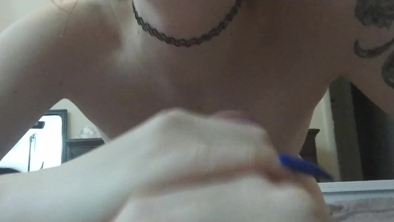 lilredvelvettt: Menyembah Gergasi