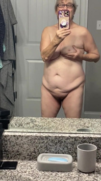 Me Taking Naked Videos of My Sexy Old Mama's Body