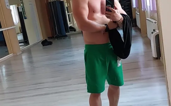 Michael Ragnar: Gym Clip Bodybuilder and Personal Trainer