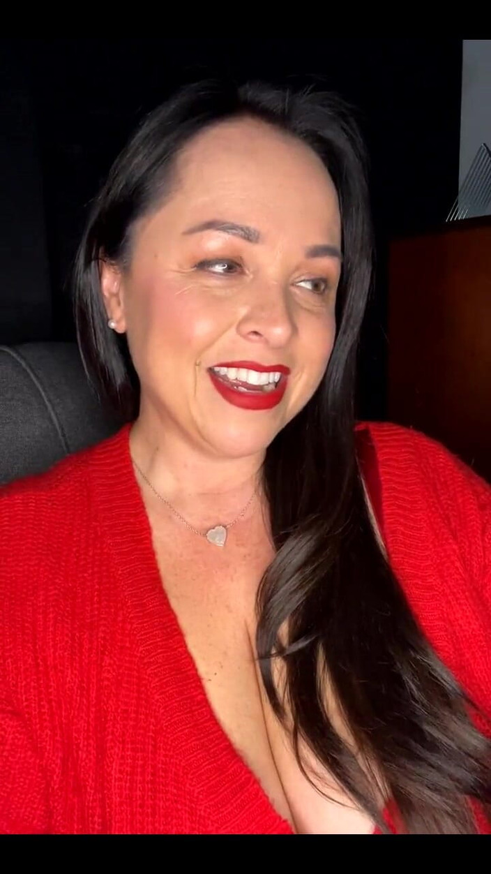 Amanda Thickk:  Потік Amanda Thickk