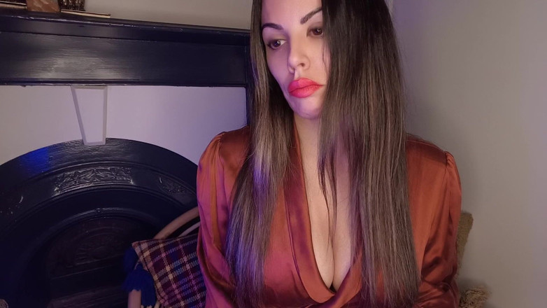 Annika Rain: Dölünü boşa harcayan karını aşağılıyor ve ev hanımıyla