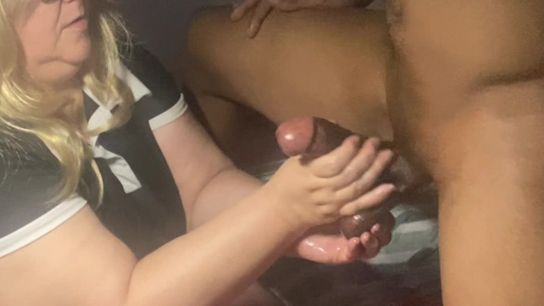 Daddykane: Gilf geeft zwarte pikoliemassage.