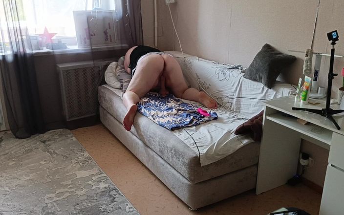 Zona901: Insaziabile suocera si masturba la grande figa con i suoi...