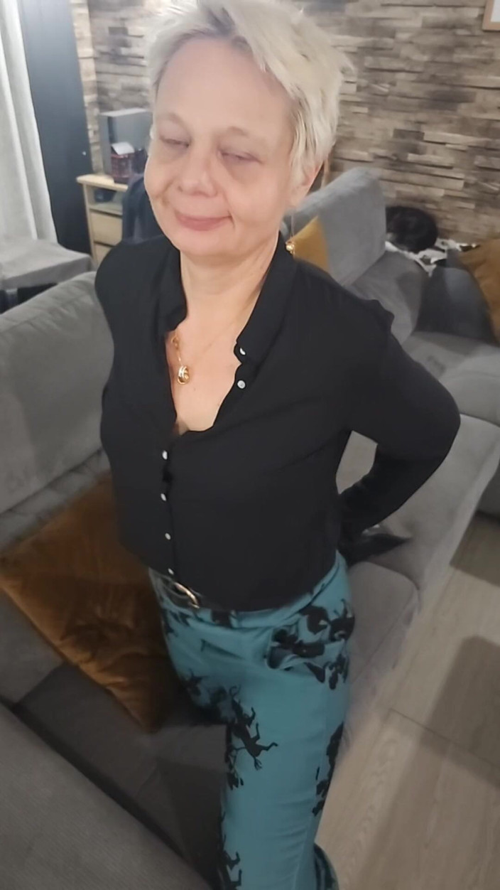 Sofy13: Après Une Grande Fellation, Il Prend Ma Chatte Dur