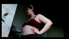 Nicole Passat: Malas Gendut Belly.. 1/2