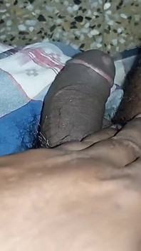 मेरी देसी पत्नी के स्तन चूसना और चुदाई