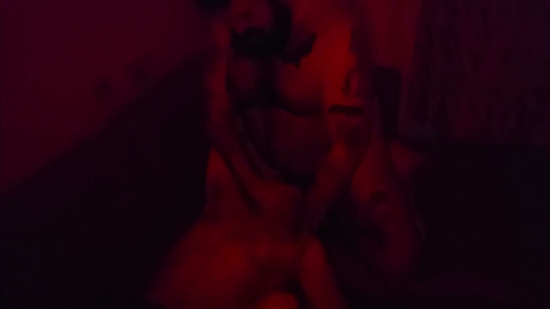 PoppaPig: Heavy Red