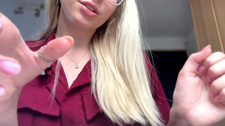 Goddess_Bella_Rae: मतलबी लड़की आपको गुदगुदी से दंडित करती है asmr