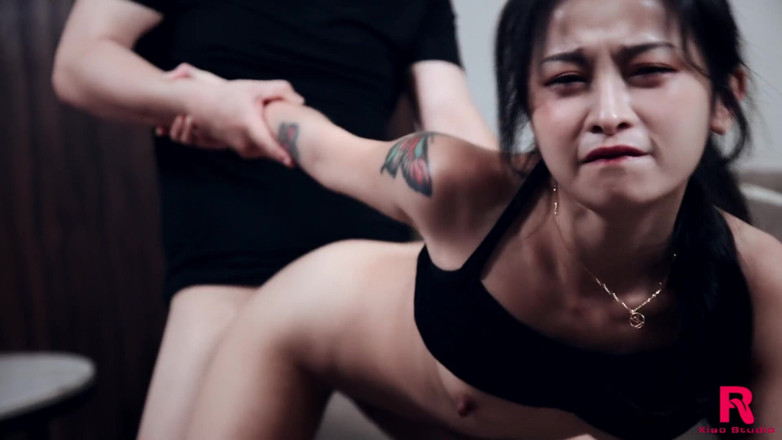 Asian Milfs n Teens: Čínská lekce jógy se proměnila v žhavý sex - Perv milfs n...
