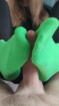 Ponožky v jasných zelených kotníkových ponožkách