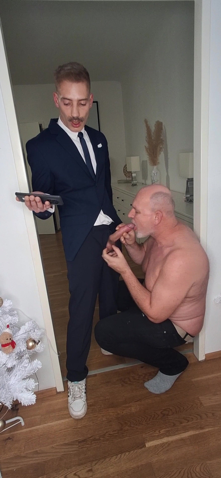 Vero Thomas: Il vecchio che mangia la sborra ama il mio sperma