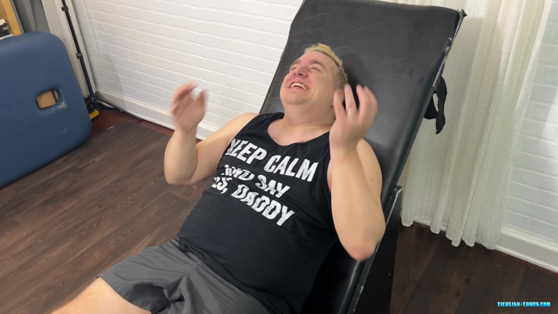 Ticklish Chubs: Achilles membalas dendamnya pada Matt