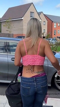 Wedgie streich mit belle Ohara
