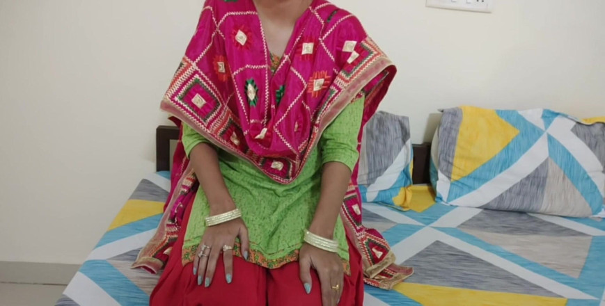 Saarabhabhi6: XXX युवा सौतेली मम्मी चूत चुदाई के लिए तरस रही है