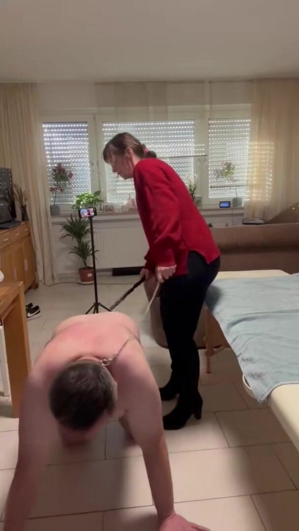 DomLadyMia: Domladymia-slaveofm Lividi Rossi per Lo Schiavo Parte 2