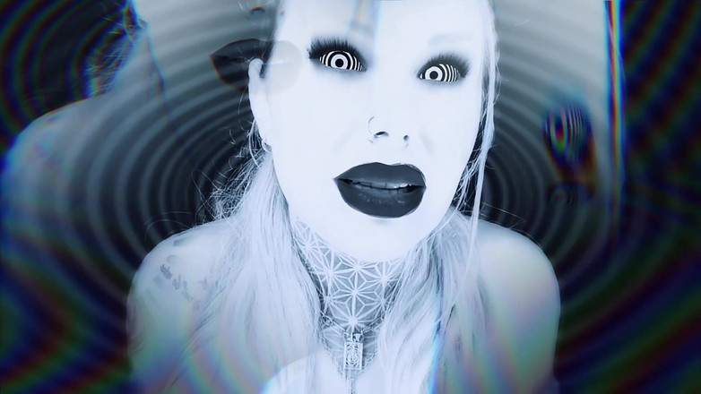 Goddess Misha Goldy: Etapa 4: masturbează-te la porno pentru că eu o comand