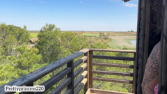 Panfil corina: Titta vad som kommer ut under min kjol