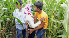 Indian Pooja's Shemale Boyfrend Took a New Friend to the Corn Field thumbnail