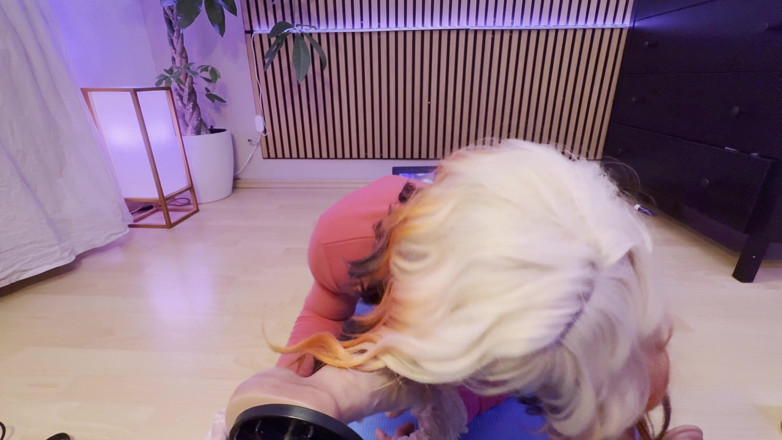 Elvi Lynx: Sissy Elvi Lynx Stretches Her Asshole and Licks the Dildo...