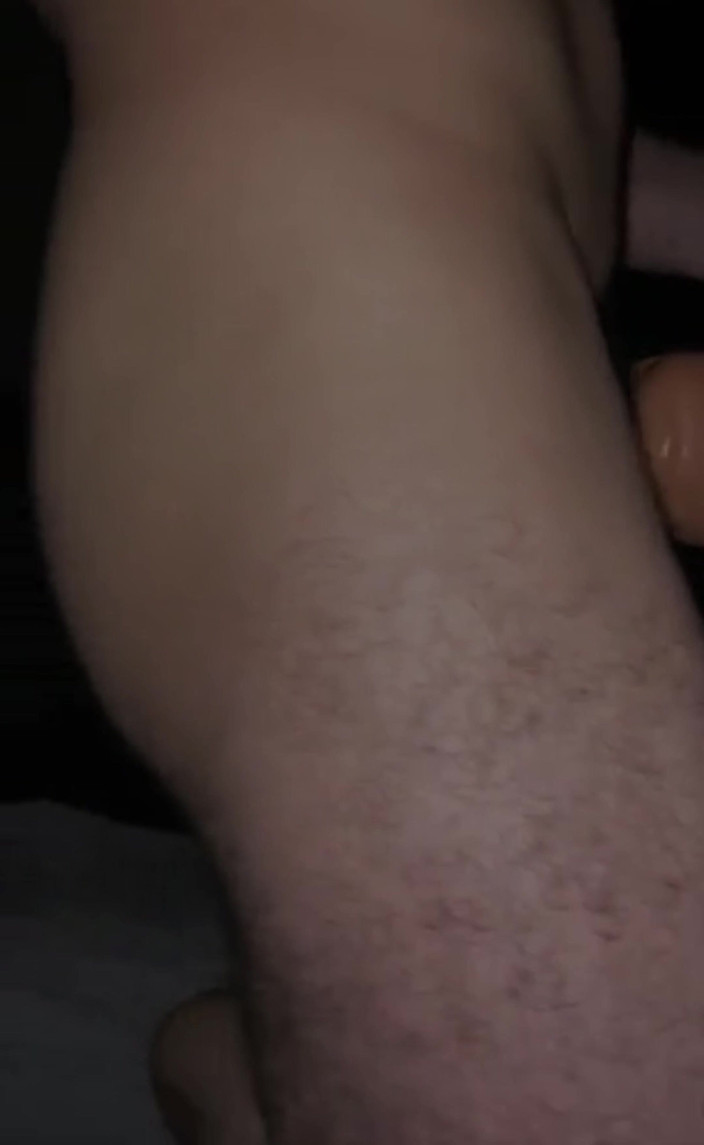 Broken holes cuckold gay: Son Petit Ami S’est Couvert Les Yeux Pour Que J’utilise...
