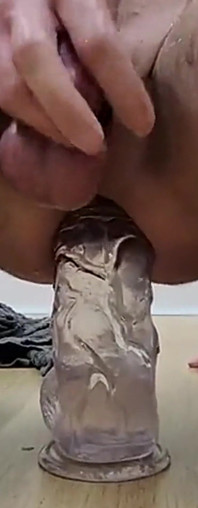 Velké dildo pro velký zadek