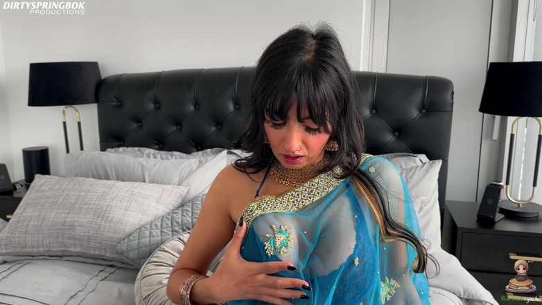 Aaliyah Yasin: Pakistani Bhabi Aaliyah Yasin Fucks Her Pussy Whilst Speaking Urdu