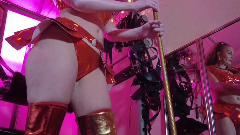 Eva Latexxx: Puan BDSM PVC Gold Red Vinyl mainan batang fetish but...