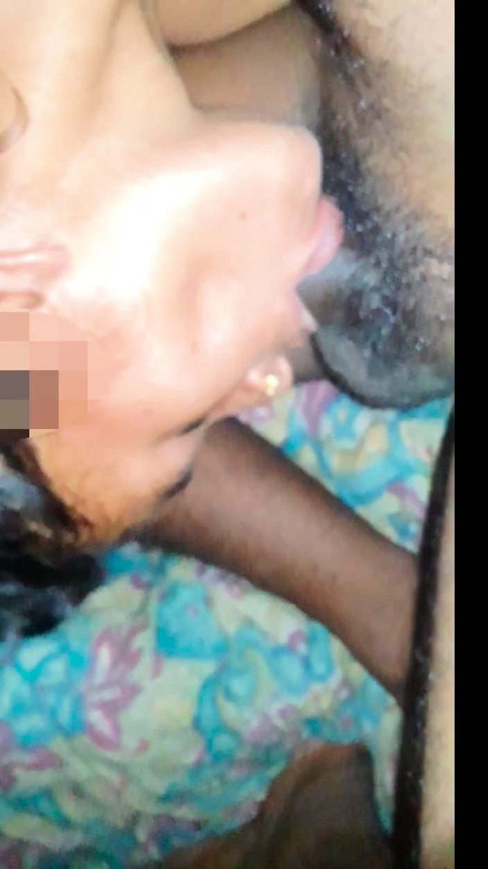 Desi dose700: Namorada do interior chupando meu pau e eu estou lambendo...