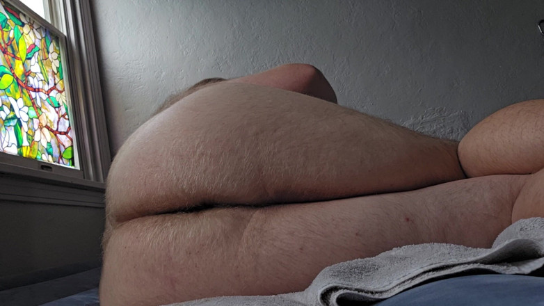 Hairy Cubb: gol-matol gora sautela pita vaibreting dildo ki koshish karta hai