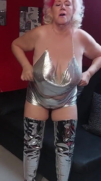 Geilste und heißeste deutsche oma wird wild und geil!