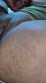 Ratu Anal - Meregangkan Punggung Adik Tiri Saya