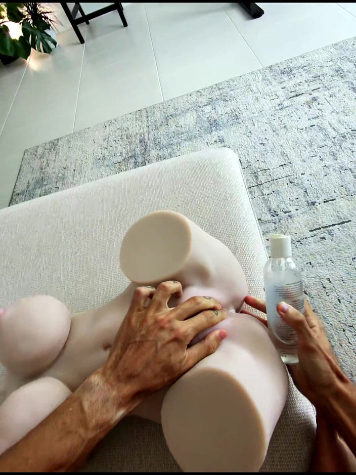 Chokobanana: To było albo jebanie sprzątaczki, albo mojej antagonii...