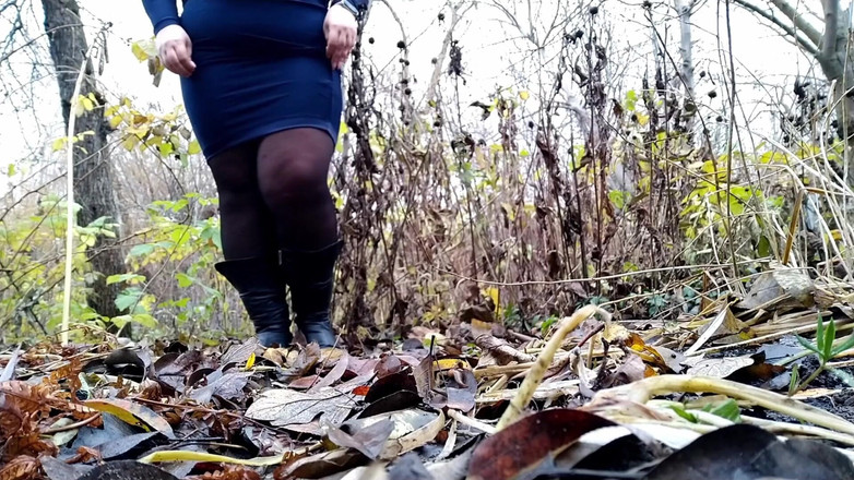 OurFetishLife: An Evening Dress Doesn't Stop a Mature MILF From Peeing