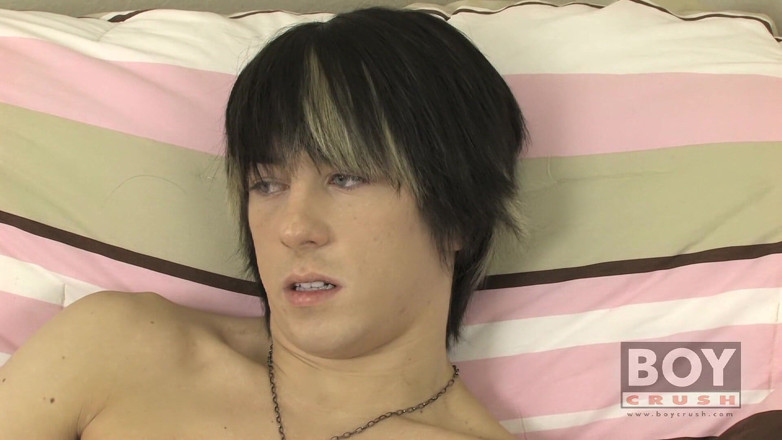Boy Crush: Bailey Squirts on Camera