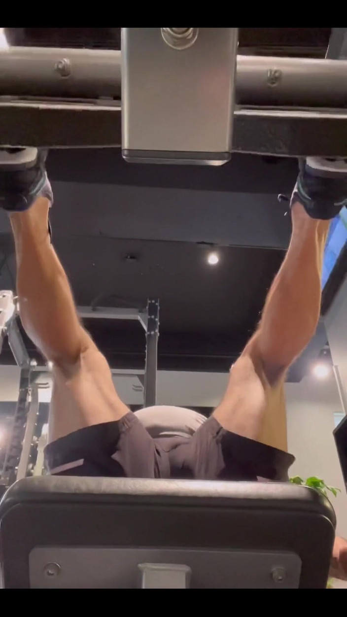 Japanese daddy: Тренировка мышц нижнего тела