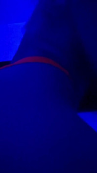 Seluar dalam Neon Saya Adalah Satu-satunya Perkara Antara Awak Dan Kentut Letupan Saya