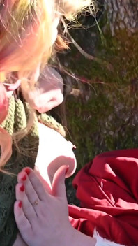 Memeli çay ve meme yalama! Tam sahne eğlencesi öncesi açık havada ekstra