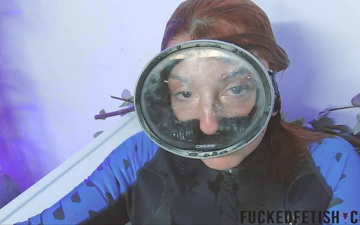 Fucked fetish: Casting roztomilá zrzavá herečka divadlo podvodní cpr apnea 1m